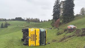 Milk tanker overturns in Lütisburg, spilling milk and diesel