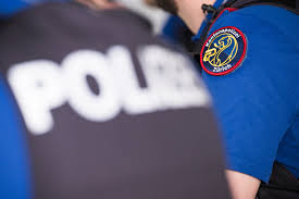 Waffen sichergestellt: Von Balkon auf Personen gezielt – Grosseinsatz in Volketswil wegen bewaffneter Person