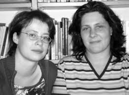 Dana Kralisch (left) and Annegret Stark (right) - b417167e-p1