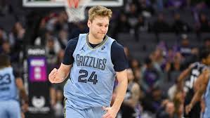 No Curry for Warriors, but Grizzlies still can't overplay on defense