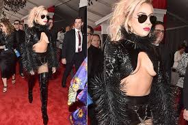 Resultado de imagem para looks grammy 2017