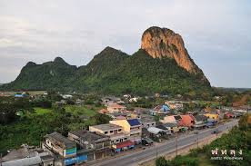 ผลการค้นหารูปภาพสำหรับ เขาอกทะลุ