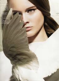 Beyond White - monika-jagaciak-by-sc3b8lve-sundsbc3b8-for-vogue-nippon-may-2010-beyond-white-06