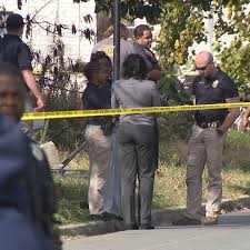 No suspects in deadly Birmingham shootout, man killed on porch