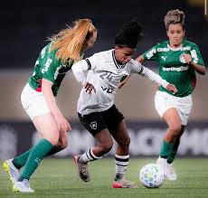 Palmeiras bate Botafogo e cola no Corinthians pelo Brasileiro feminino