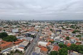 Cuiabá amanhece com garoa e terá clima ameno nos próximos dias