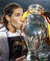 Resultado de imagen de sergio ramos con la eurocopa 2008