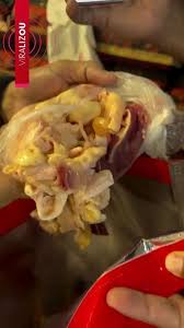 Dono de açougue envia restos de carne a cliente após Pix falso