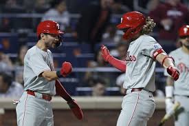 Phillies clinch 3rd straight playoff berth and close in on NL East title