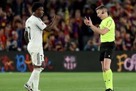 Árbitro espanhol vai apitar Brasil e Haiti na Copa do Mundo