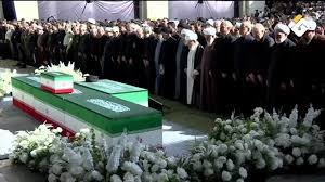 بازتاب اقامه نماز بر پیکر مطهر شهدا در شبکه المنار + فیلم