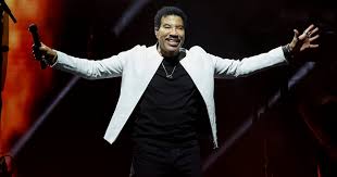 Grammy-Winning Icon Rushed to ICU After Onstage Health Scare