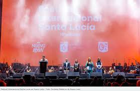 Samuel García inaugura el festival con homenaje a Juan Gabriel