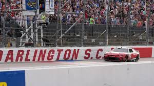 darlington raceway Picture