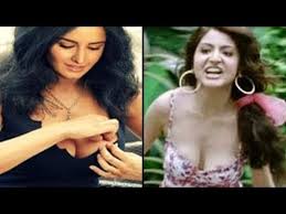 Image result for worst wardrobe malfunctions bollywood