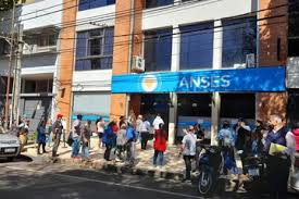 Calendario AUH marzo 2026: quiénes no reciben y los motivos más frecuentes para el cobro