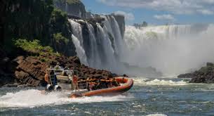 Acidente de barco nas Cataratas do Iguaçu deixa feridos — saiba mais