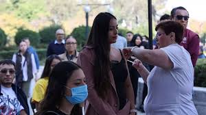 Ante el Brote de Sarampión: Millennials Acuden a Vacunarse por Incertidumbre en su Historial