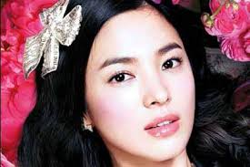 Image result for model bikini artis dunia