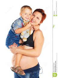 Resultado de imagem para MULHER GRAVIDA COM CRIANÇA