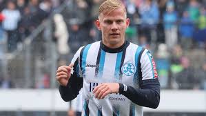 News zu den Stuttgarter Kickers: Aufstellung ist da – so starten die Blauen gegen Steinbach