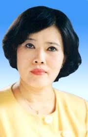 Bà Nguyễn Thị Hồng Giám đốc từ 06/2001 (Phó Giám đốc từ 07/1998 - 06/2001 - nguyen_thi_hong