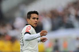 Jadson, ex-Corinthians e São Paulo, é liberado após prisão por suspeita de violência doméstica