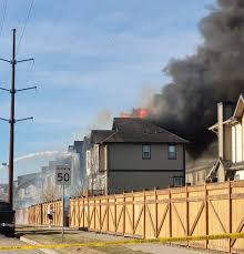 Fire crews respond to Heartland structure blaze