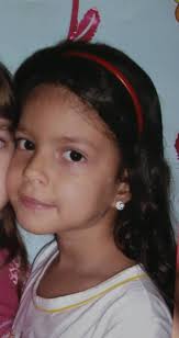 Rebeca Miranda Carvalho dos Santos desapareceu na noite do último sábado, entre 21 e 22h. Ela estava em uma festa, onde havia muitas crianças, ... - 2013092915229