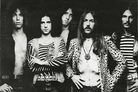 (Em 22/01/2026) Francis Buccholz, baixista do Scorpions em sua fase clássica, morre aos 71 anos