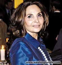 Washington Life Magazine: April 2006: Dinner in Honor of H.R.H. Prince Turki Al - Faisal and H.R.H. Princess Nouf ... - dinner-saudi03