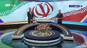 توهین مجری شبکه ۳ به پیشکسوت کشتی روی آنتن زنده: لباسش خوب نیست! +ویدیو