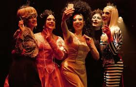 Ce Soir sur France 4: La Comédie Romantique Drag Qui Va Vous Surprendre! - Imagen principal del artículo