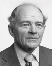 Stadslege Hans Peter Nesvold døde 26. januar 2010, 90 år gammel. Han hadde skrantet en tid og døde stille og fredelig på Hamar der han avsluttet sin ... - L10-06-Oss-0212-NY