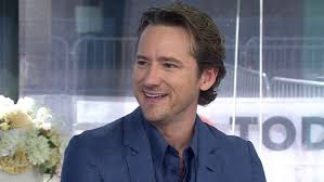 Lewis Pullman Talks ‘Remarkably Bright Creatures,' His Dad, More