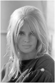 Greatest three eminent quotes by julie christie images French via Relatably.com