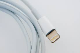 Résultat de recherche d'images pour "ipad 30 pin connector voltage"