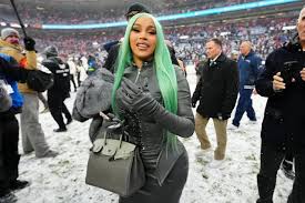 Stefon Diggs' Girlfriend Cardi B Reportedly Issues Stern Warning to Patriots Star