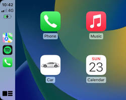 صورة Apple CarPlay interface showing various apps and features