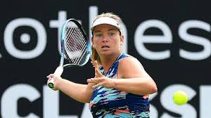 From Wimbledon Courts to ICU: Coco Vandeweghe’s Chilling Fall Reveals Hidden Dangers of Tennis Stardom