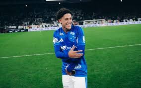Cruzeiro recusa investida europeia por Felipe Morais