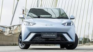 BYD derruba preços do Dolphin Mini e elétrico fica mais em conta que Fiat Argo