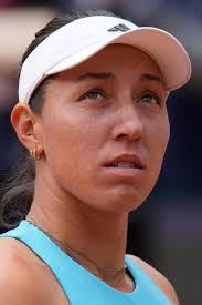 Swiatek steamrolls Pegula to reach Italian Open semifinals