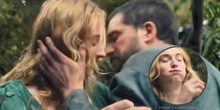 Kit Harington pretending to gag