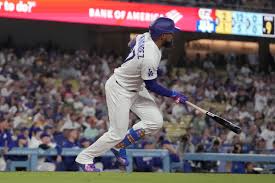 MLB roundup: Dodgers sink Cards on Teoscar Hernandez's walk-off double