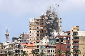 Israeli Airstrikes Intensify in Lebanon Amidst Iranian Warnings, Escalating Regional Tensions