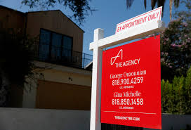 U.S. Mortgage Rates Top 7% For First Time in 15 Months