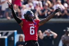 Cincinnati vs Oklahoma St football matchup preview