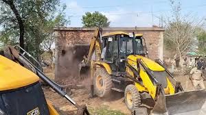 रायपुर में विस्थापन: प्रस्तावित MLA कॉलोनी के मलबे के पीछे की सच्चाई