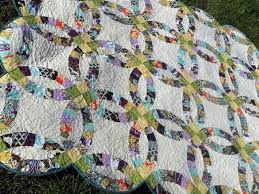 Résultat de recherche d'images pour "judy niemeyer double wedding ring quilt"